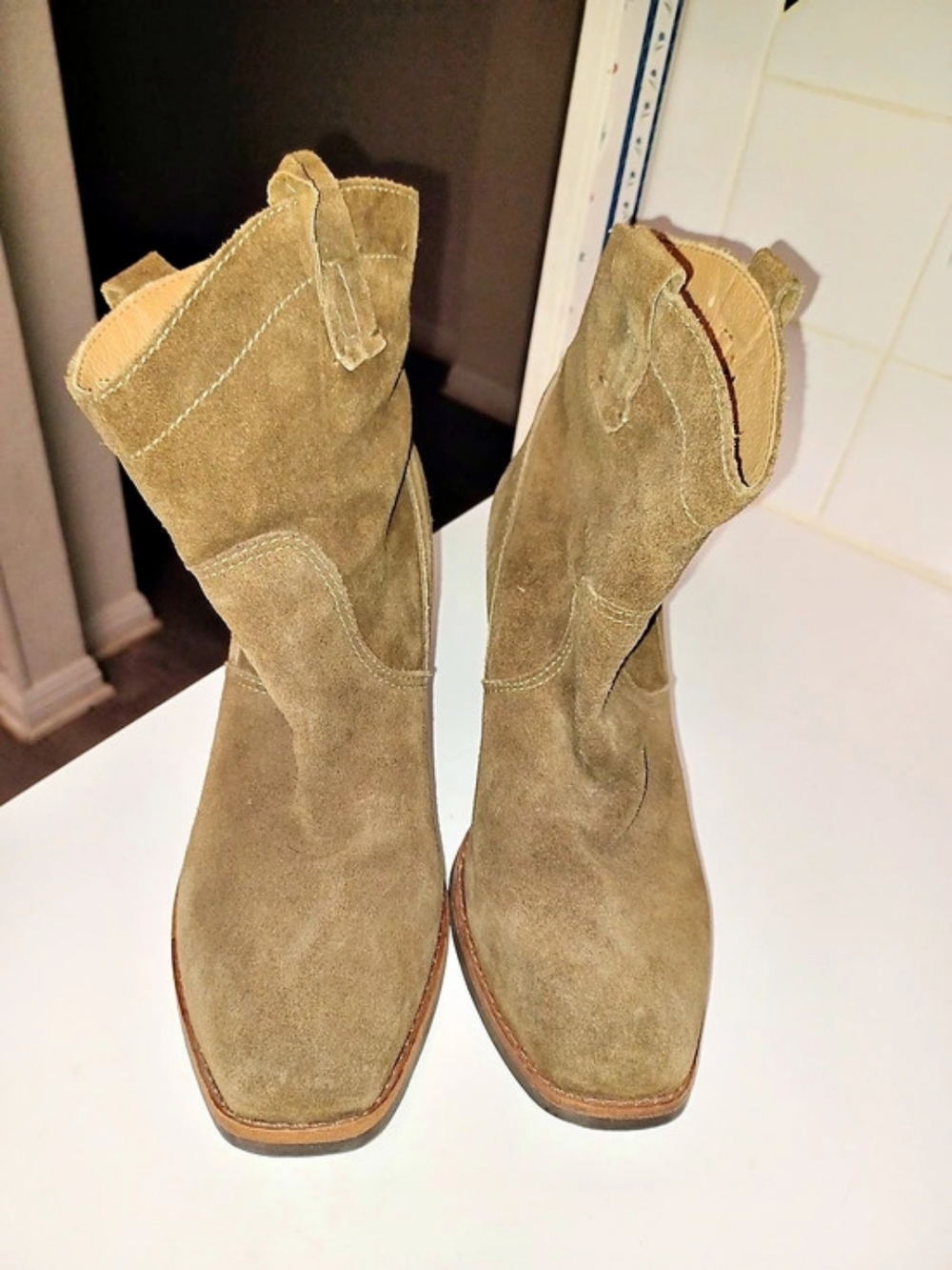 Matisse Suede Leather Heeled Boots in Brown